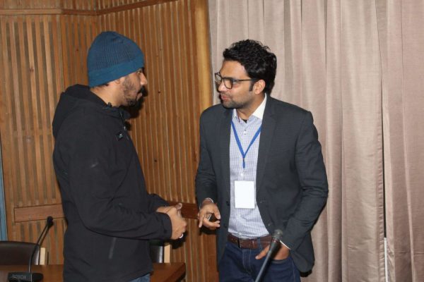 Dhruv-Singh-and-Ankit-Taparia-exchange-views-at-IC-InnovatorCLUB-third-meeting-1024x683