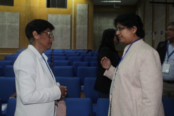 Capt. Shubha Ravindranath and Dr. Vibha Jain discussing at IC InnovatorCLUB Meeting at IIT Delhi