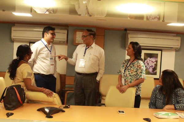 Dr. Vidur Mahajan and Dr. VK Singh interacting with club meeting participants