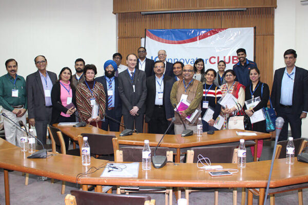 Group-photo-of-members-who-attended-the-IC-InnovatorCLUB-second-meeting