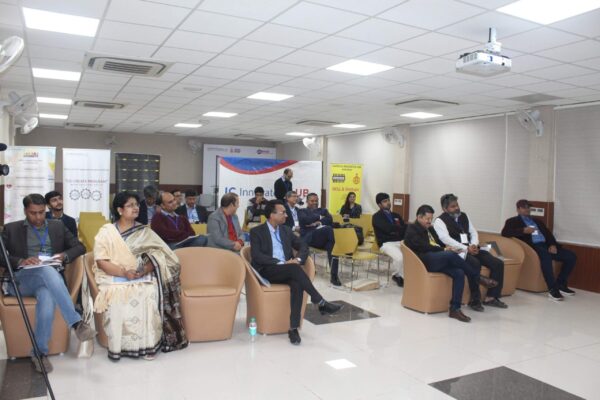 IC InnovatorCLUB members in seventh meeting