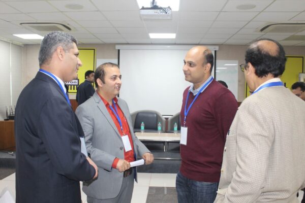 IC InnovatorCLUB members interacting (2)